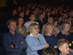 В Нижегородском ТЮЗе состоялся первый спектакль с тифлокомментированием