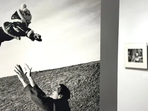 В Русском музее фотографии открылась выставка Алексея Мякишева «Диалоги со временем»