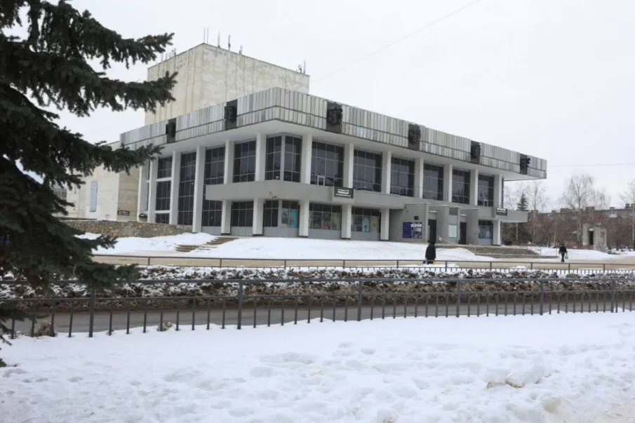 В Дзержинском театре драмы завершен капитальный ремонт