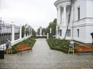 Глеб Никитин открыл летний дворик в Доме Сироткина в Нижнем Новгороде