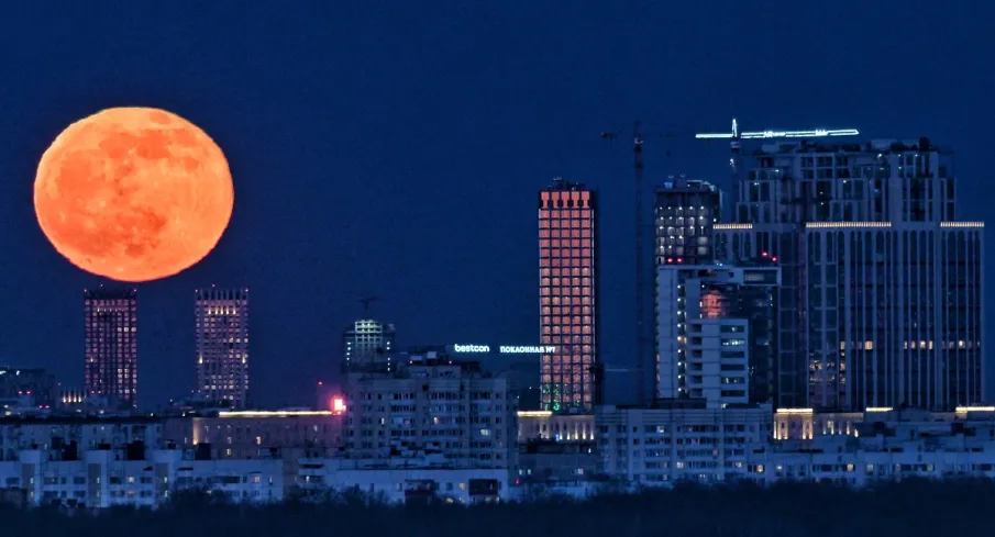 В Русском музее фотографии открылась выставка фотографа Анны Каунис «Московский портрет: город и люди»