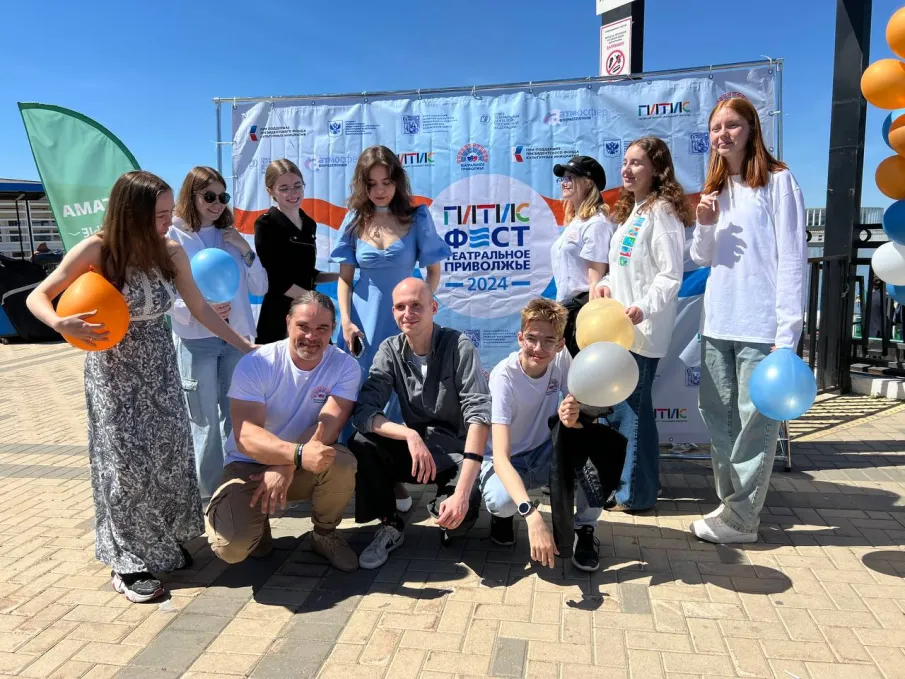 Участники «ГИТИСФЕСТ. Театральное Приволжье 2024» отправились в круиз по Волге с выступлениями в городах ПФО